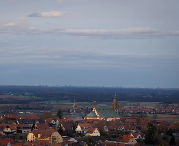 La cathédrale de Strasbourg depuis Epfig